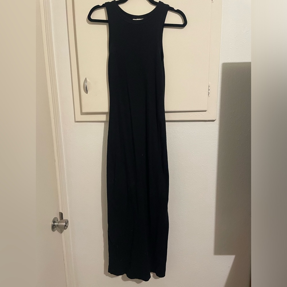 Universal Thread Black Ribbed Top